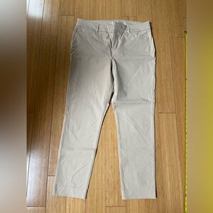 Old navy pixie size 14, like new, tan